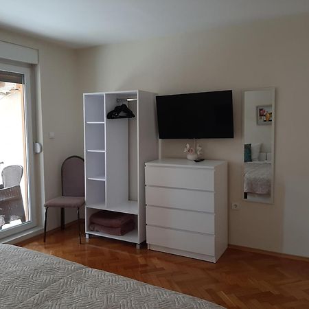 Magnolija Lejlighed Banja Luka Eksteriør billede