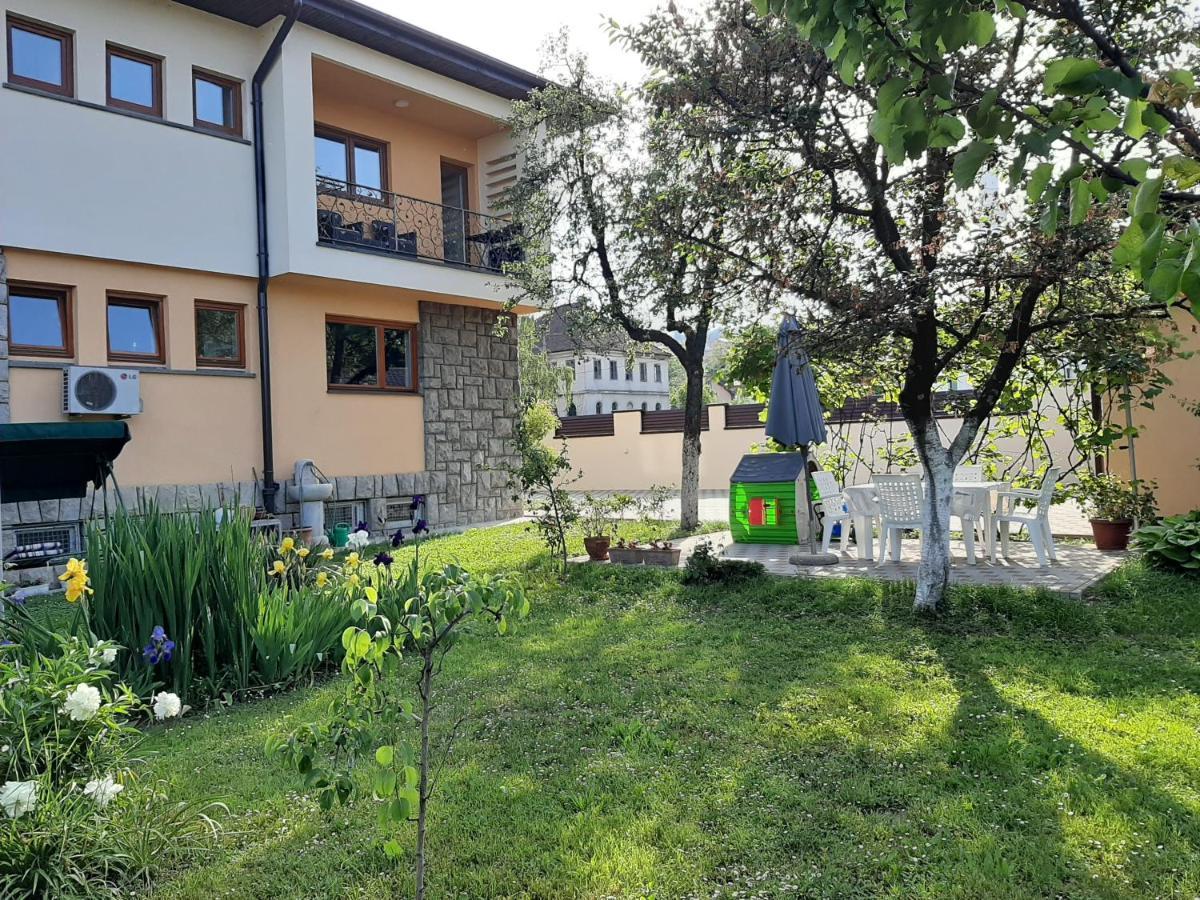 Magnolija Lejlighed Banja Luka Eksteriør billede